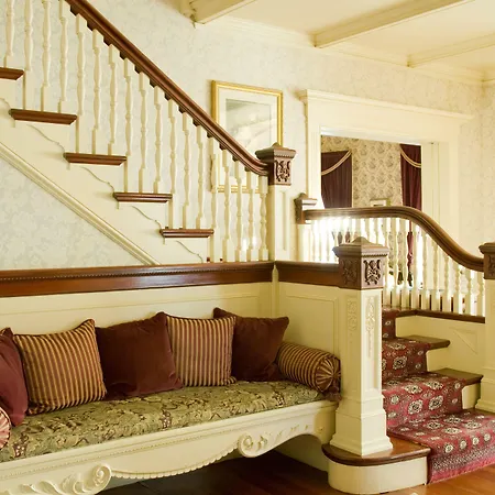 Berry Manor Inn-3